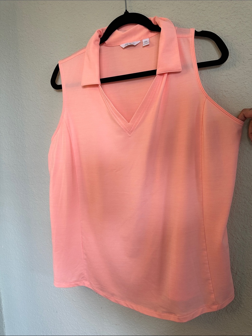 Lady Hagen Sleeveless Collared V-Neck Top - Peach